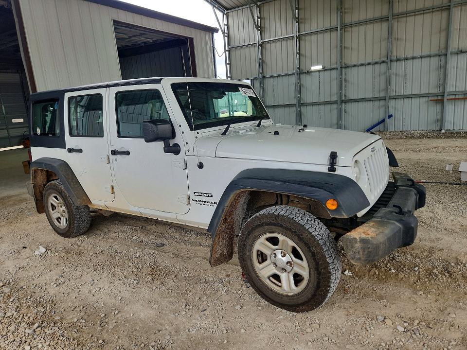 2016 JEEP WRANGLER UNLIMITED SPORT — Фото 4 из 13