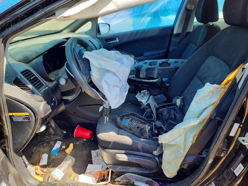2016 KIA FORTE LX — Фото 7 из 12