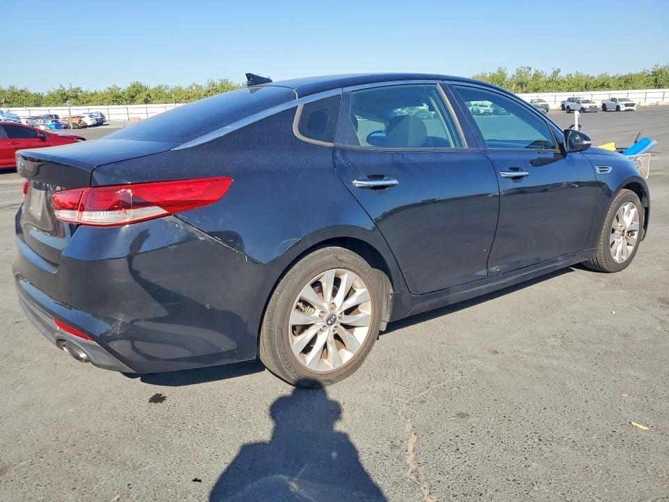 5XXGT4L31GG062499 2016 KIA OPTIMA photo no. 3