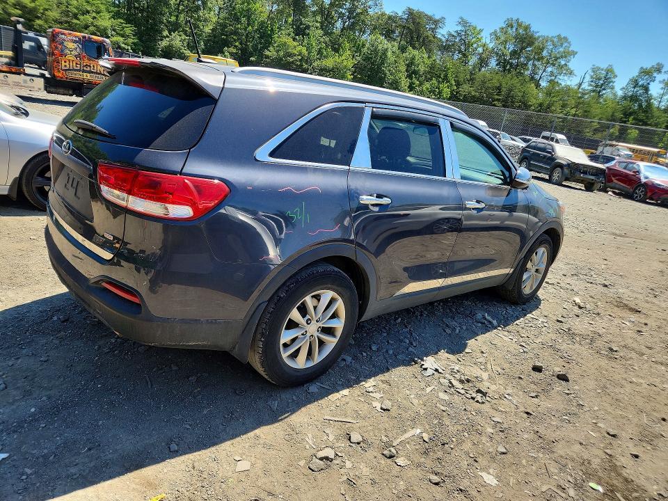 2016 KIA SORENTO LX — Фото 3 из 13