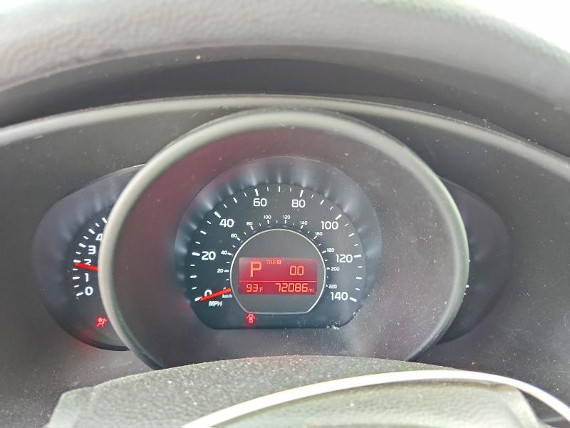 KNDJP3A59G7323833 2016 KIA SOUL photo no. 9