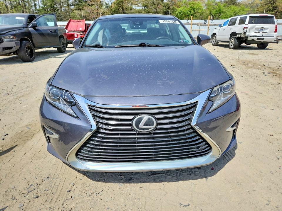 2016 LEXUS ES 350 — Фото 5 из 12