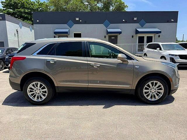 2017 CADILLAC XT5 — Фото 13 из 15