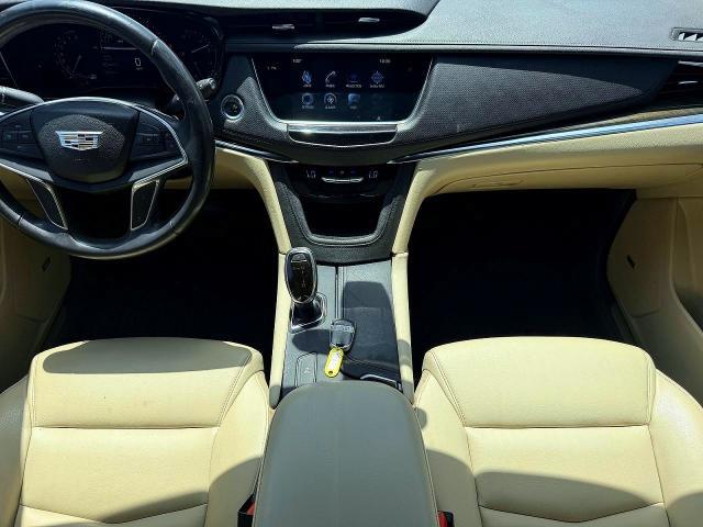 2017 CADILLAC XT5 — Фото 8 из 15