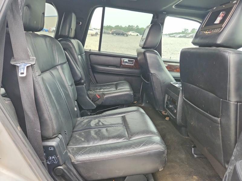 2016 LINCOLN NAVIGATOR SELECT — Фото 11 из 13