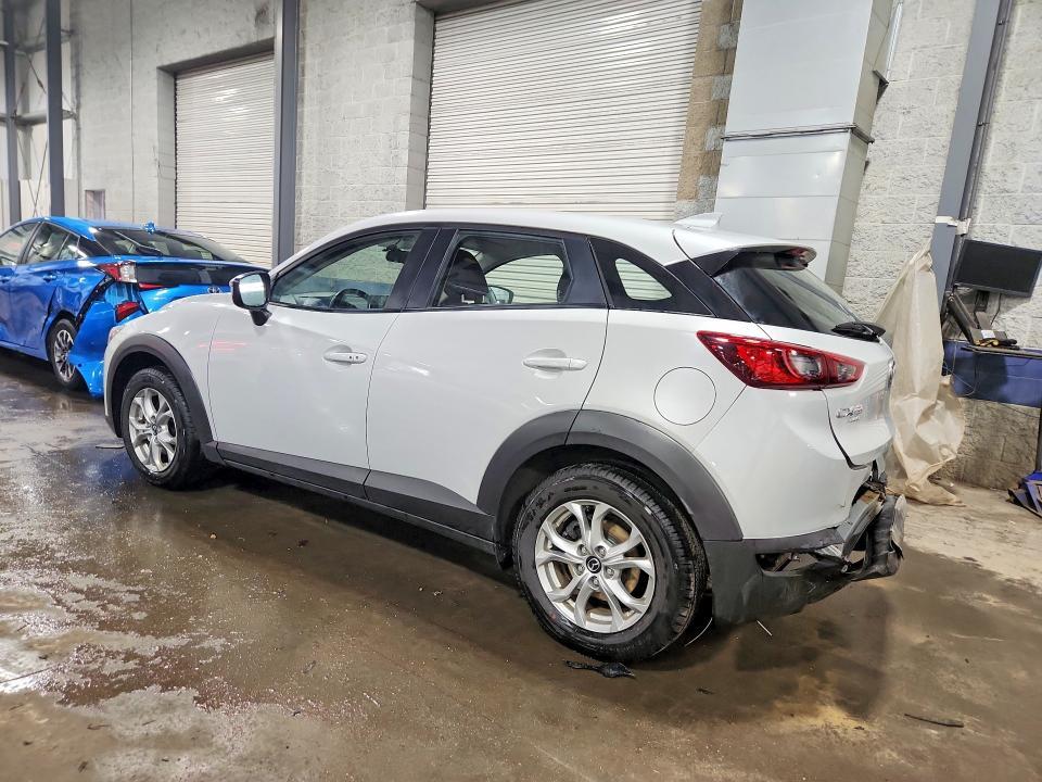 2016 MAZDA CX-3 TOURING — Фото 2 из 13