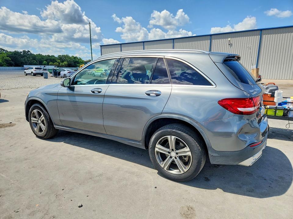 2016 MERCEDES-BENZ GLC 300 — Фото 2 из 13