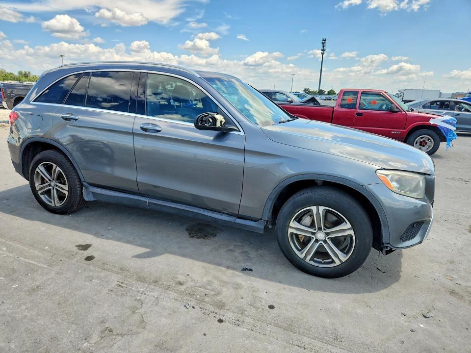 2016 MERCEDES-BENZ GLC 300 — Фото 4 из 13