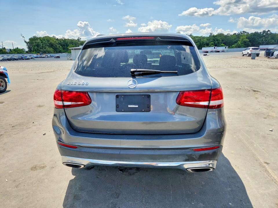 2016 MERCEDES-BENZ GLC 300 — Фото 6 из 13