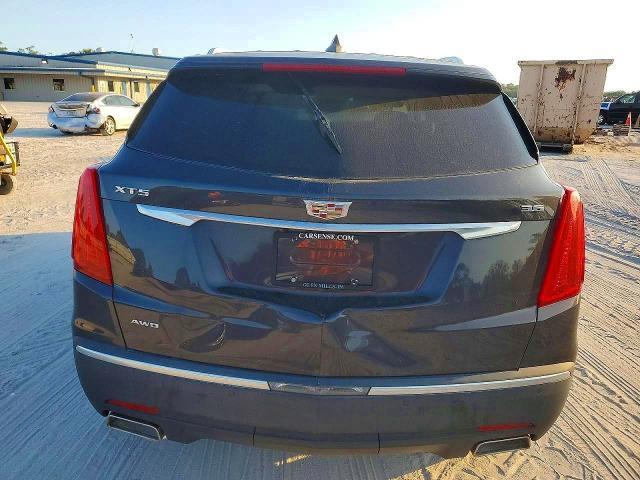 2017 CADILLAC XT5 LUXURY — Фото 6 из 13