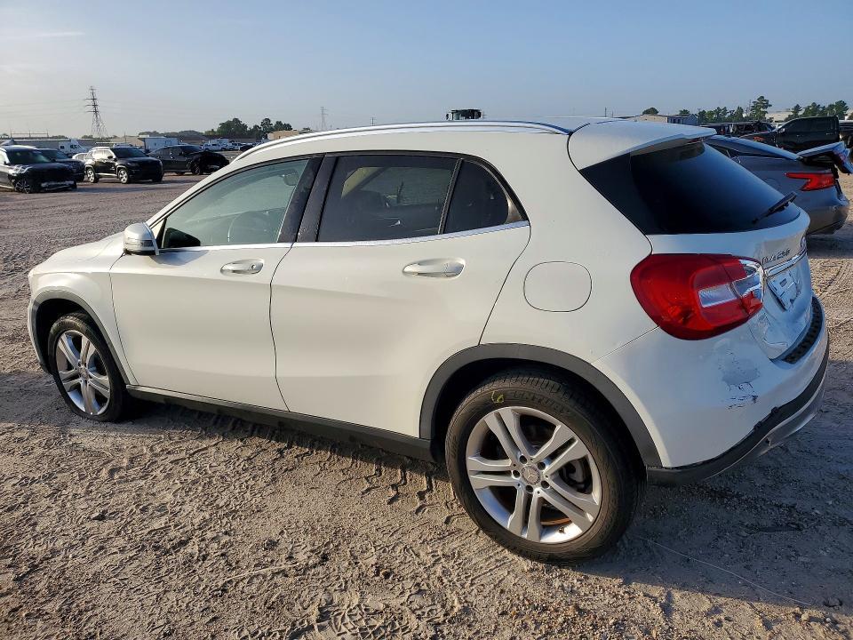 2016 MERCEDES-BENZ GLA 250 4MATIC — Фото 2 из 13
