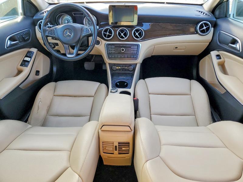 2016 MERCEDES-BENZ GLA 250 4MATIC — Фото 8 из 13