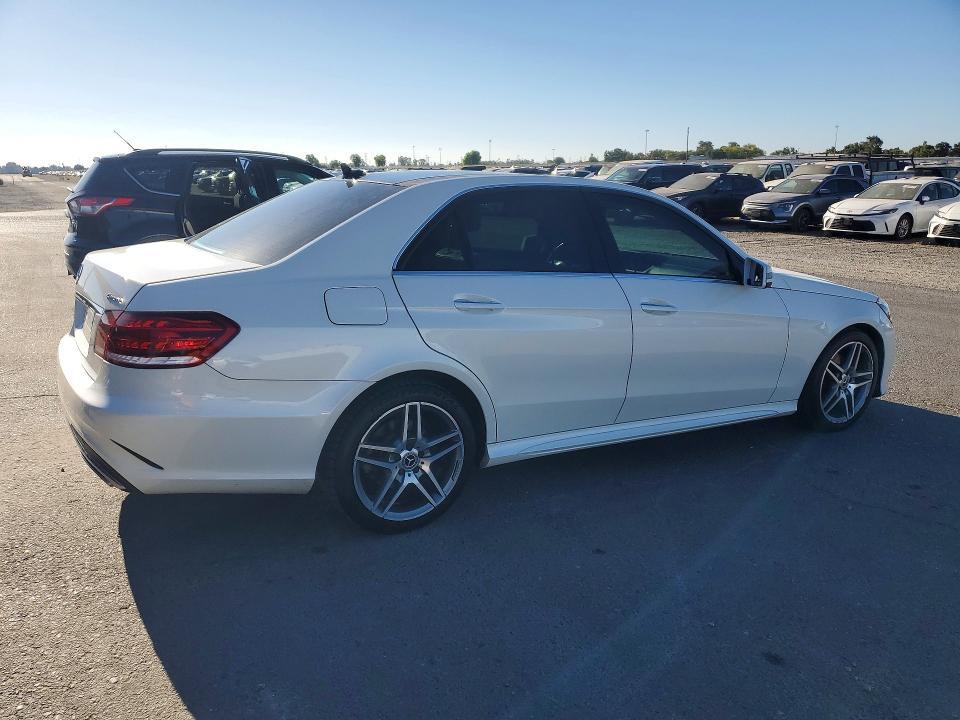 2016 MERCEDES-BENZ E 400 4MATIC — Фото 3 из 12