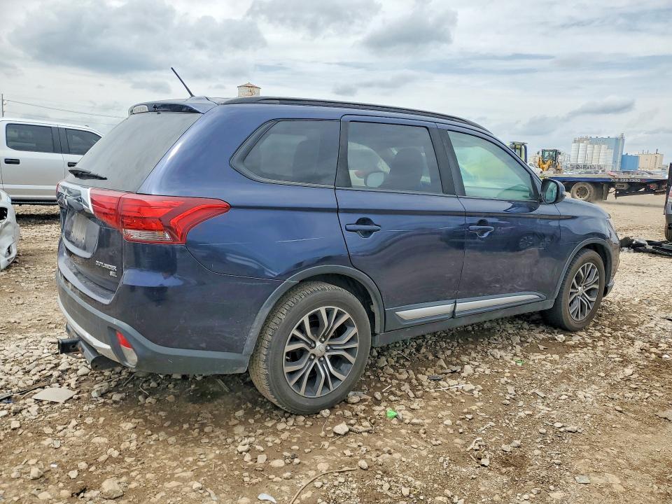 2016 MITSUBISHI OUTLANDER SE — Фото 3 из 13