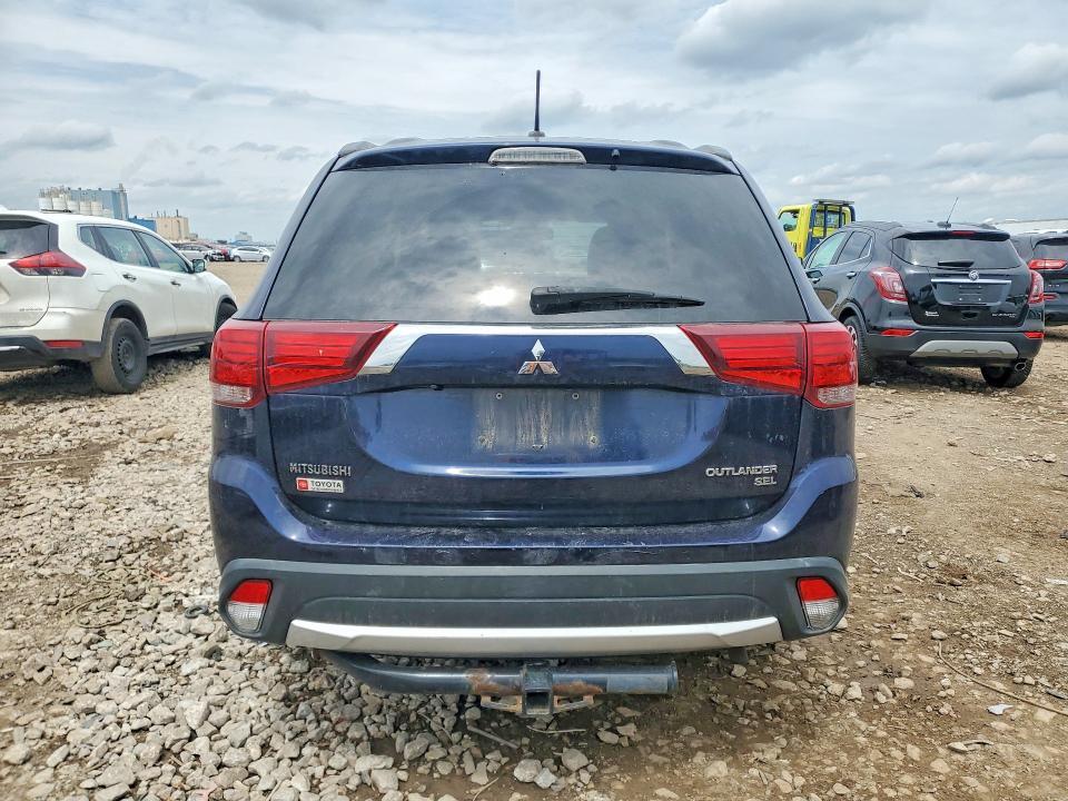 2016 MITSUBISHI OUTLANDER SE — Фото 6 из 13