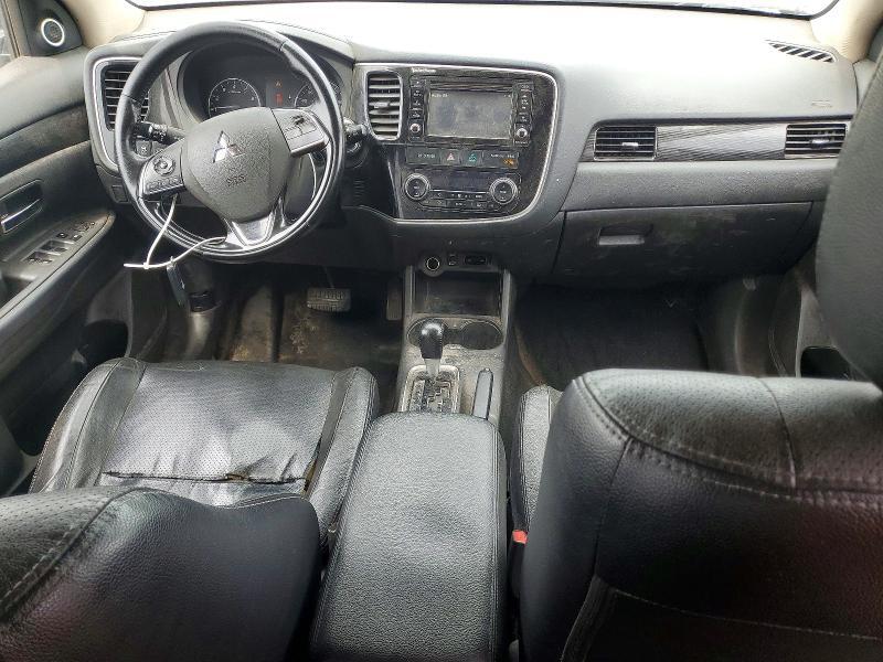 2016 MITSUBISHI OUTLANDER SE — Фото 8 из 13