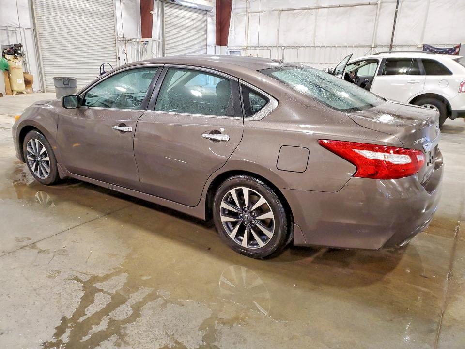 2016 NISSAN ALTIMA 2.5 SV — Фото 2 из 12