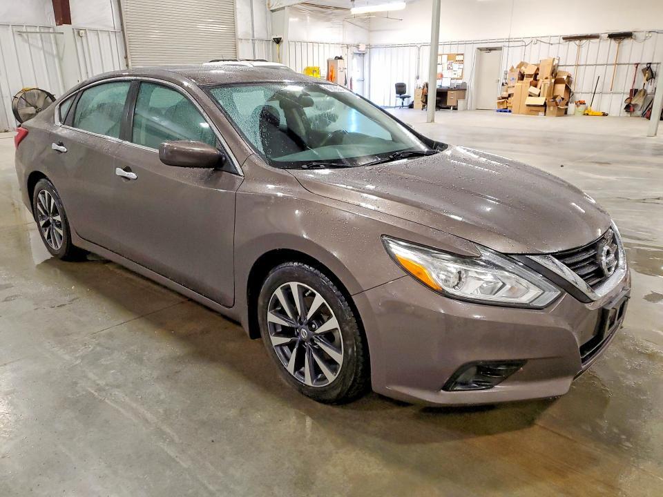 2016 NISSAN ALTIMA 2.5 SV — Фото 4 из 12