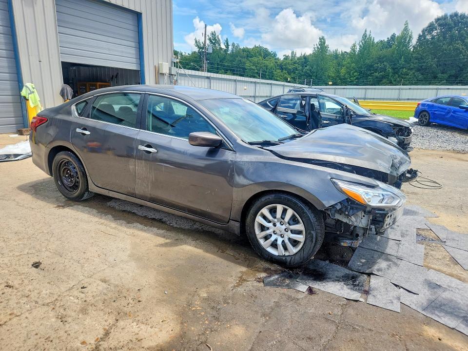 2016 NISSAN ALTIMA 2.5 S — Фото 4 из 12