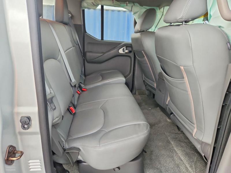 2016 NISSAN FRONTIER SV — Фото 10 из 12