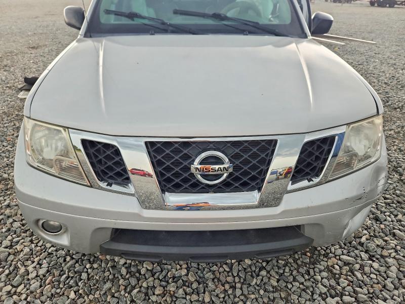 2016 NISSAN FRONTIER SV — Фото 11 из 12