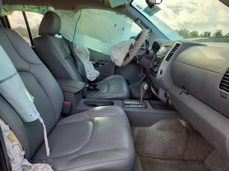 2016 NISSAN FRONTIER SV — Фото 7 из 12
