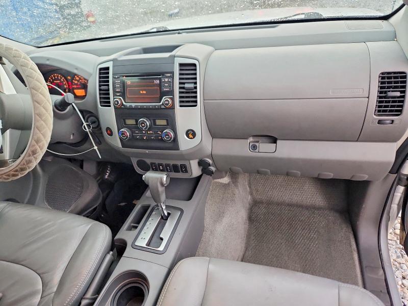 2016 NISSAN FRONTIER SV — Фото 8 из 12