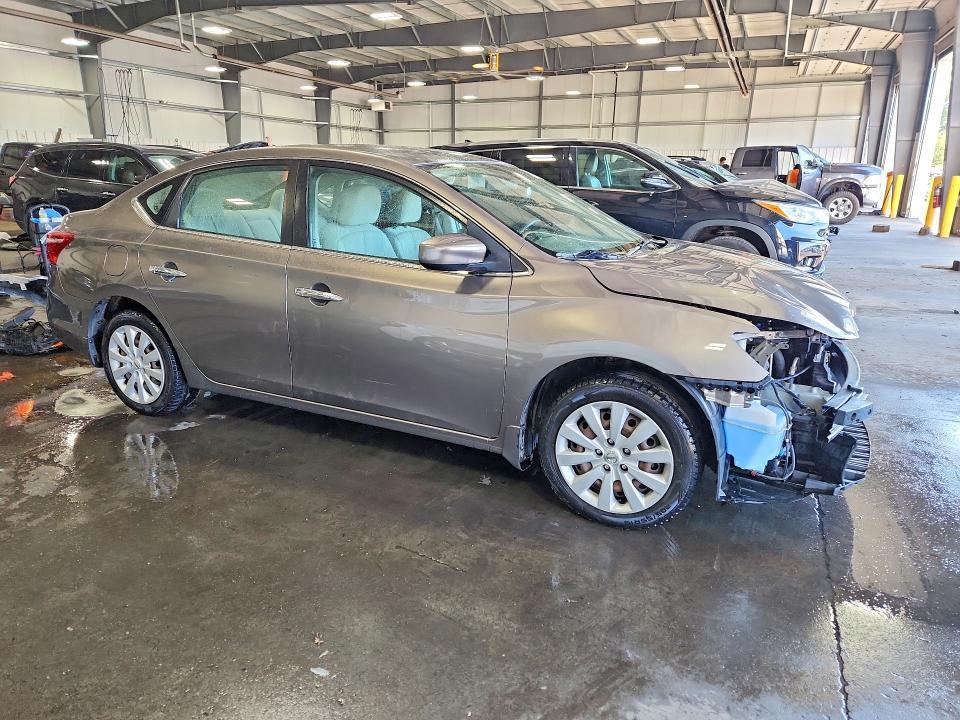 2016 NISSAN SENTRA SV — Фото 4 из 13