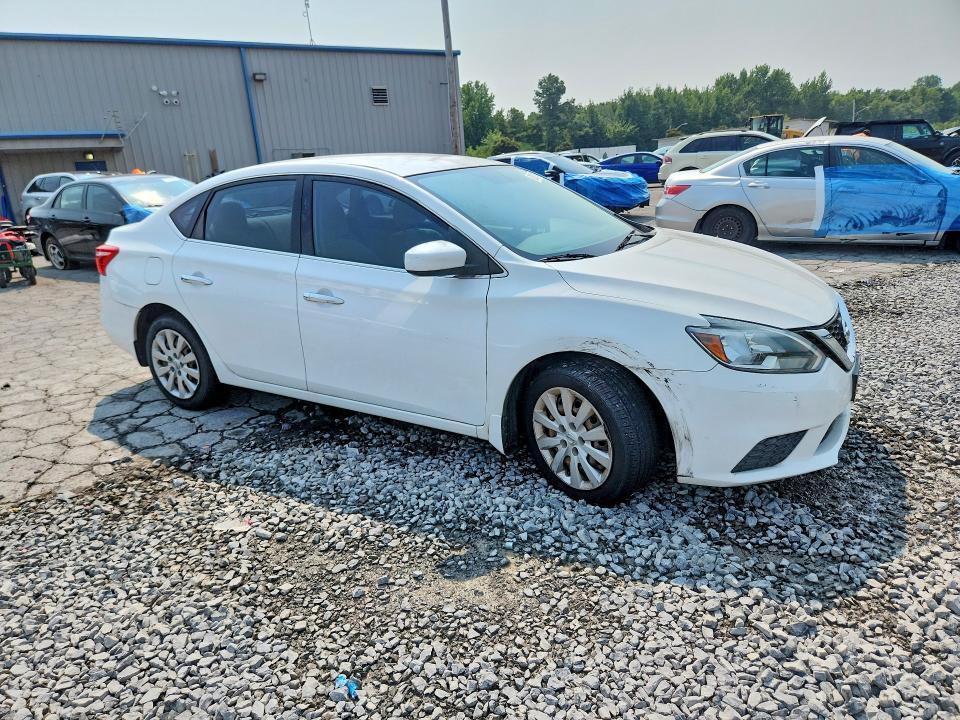 2016 NISSAN SENTRA S — Фото 4 из 12