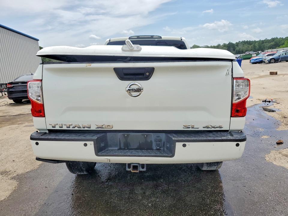2016 NISSAN TITAN XD SL — Фото 6 из 12