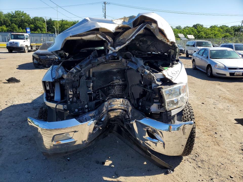 2016 RAM 2500 SLT — Фото 5 из 13