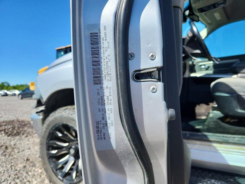 2016 RAM 1500 SLT — Фото 12 из 12
