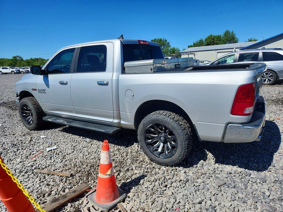 2016 RAM 1500 SLT — Фото 2 из 12