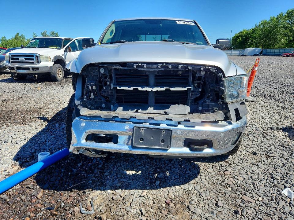 2016 RAM 1500 SLT — Фото 5 из 12