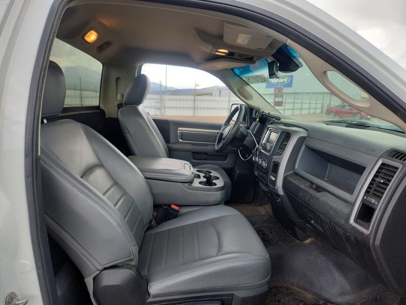 2016 RAM 1500 ST — Фото 10 из 12