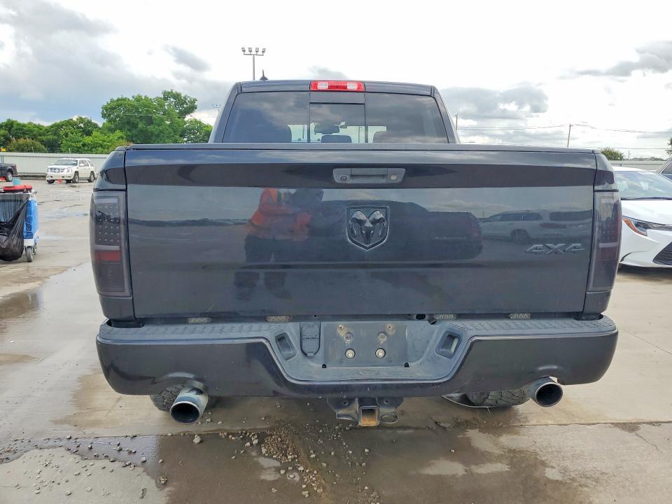 2016 RAM 1500 SPORT — Фото 6 из 12