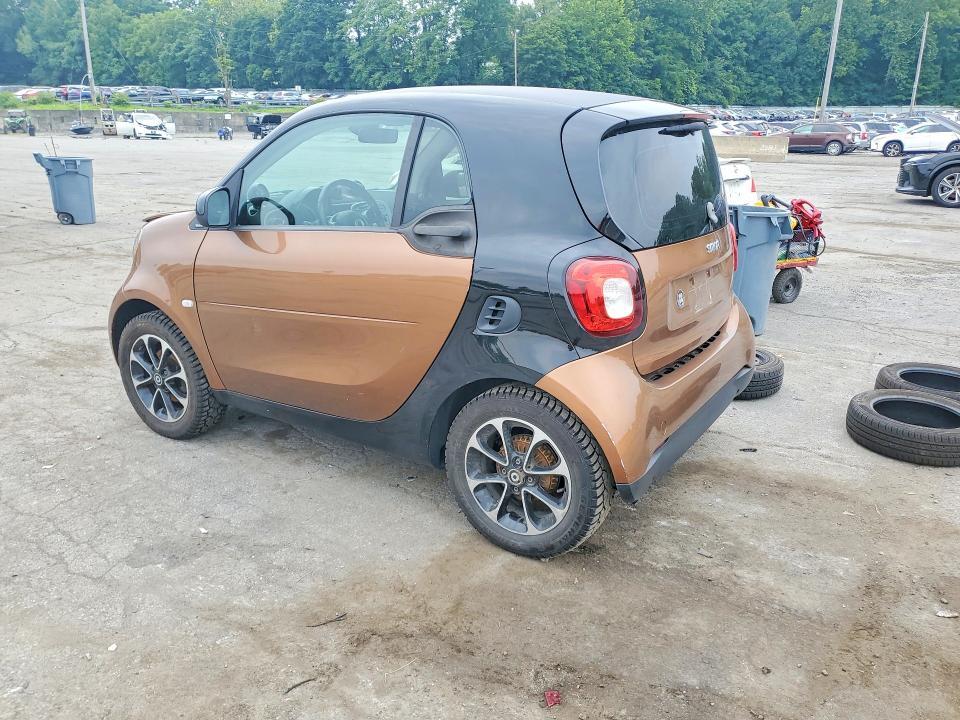 2016 SMART FORTWO — Фото 2 из 13