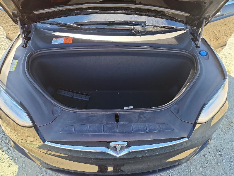 2016 TESLA MODEL X — Фото 12 из 13