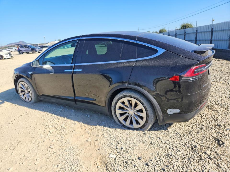 2016 TESLA MODEL X — Фото 2 из 13