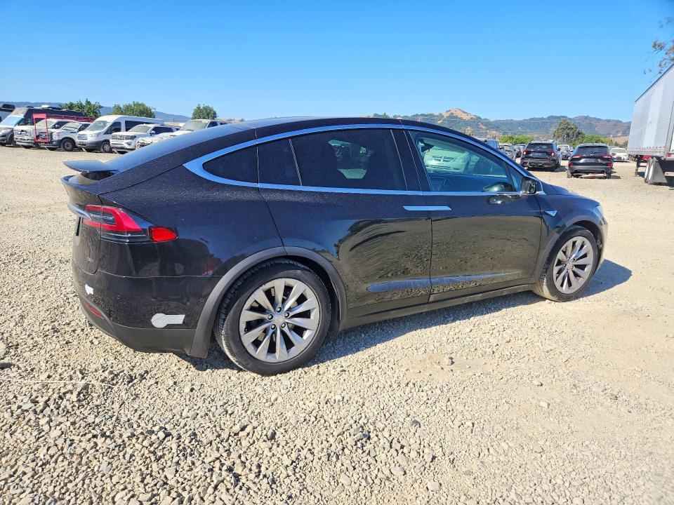 2016 TESLA MODEL X — Фото 3 из 13