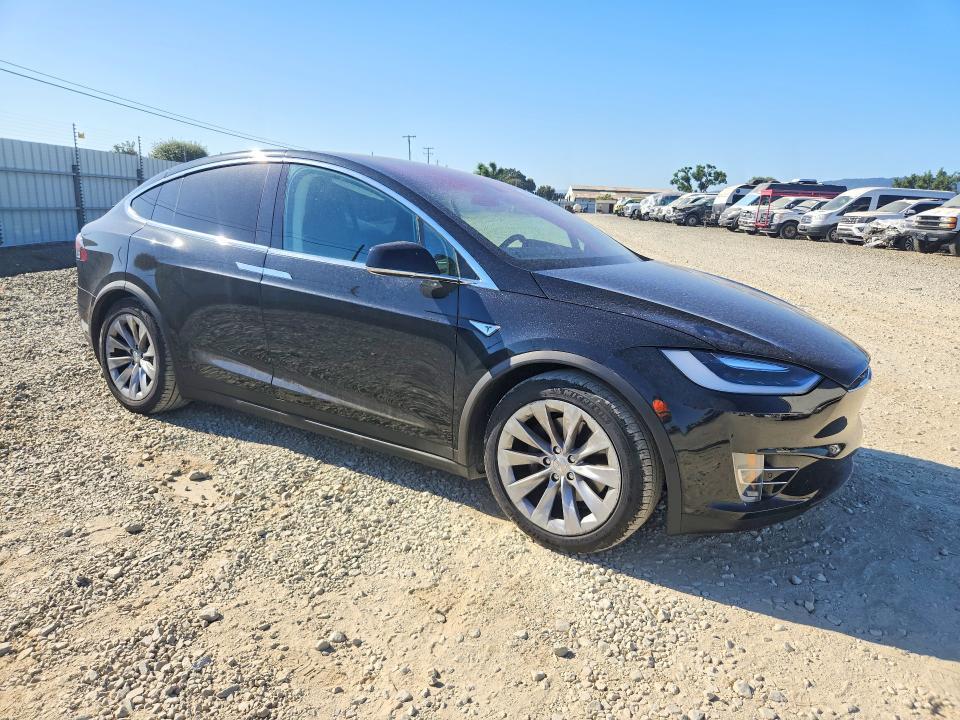 2016 TESLA MODEL X — Фото 4 из 13