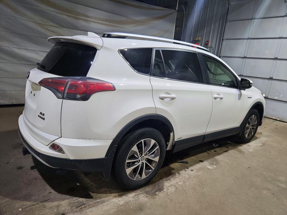 2016 TOYOTA RAV4 HV XLE — Фото 3 из 13