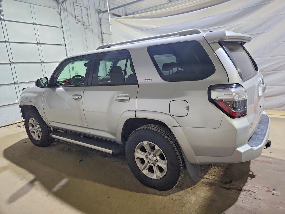 2016 TOYOTA 4RUNNER SR5 PREMIUM — Фото 2 из 12