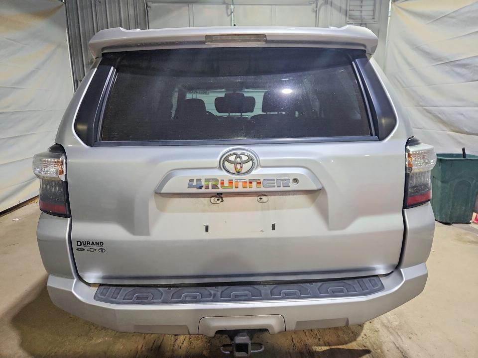 2016 TOYOTA 4RUNNER SR5 PREMIUM — Фото 6 из 12