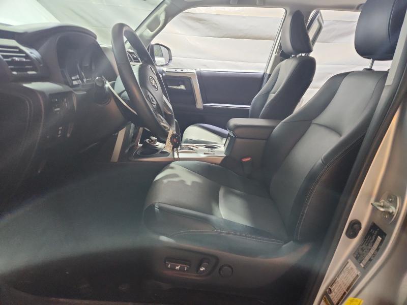 2016 TOYOTA 4RUNNER SR5 PREMIUM — Фото 7 из 12