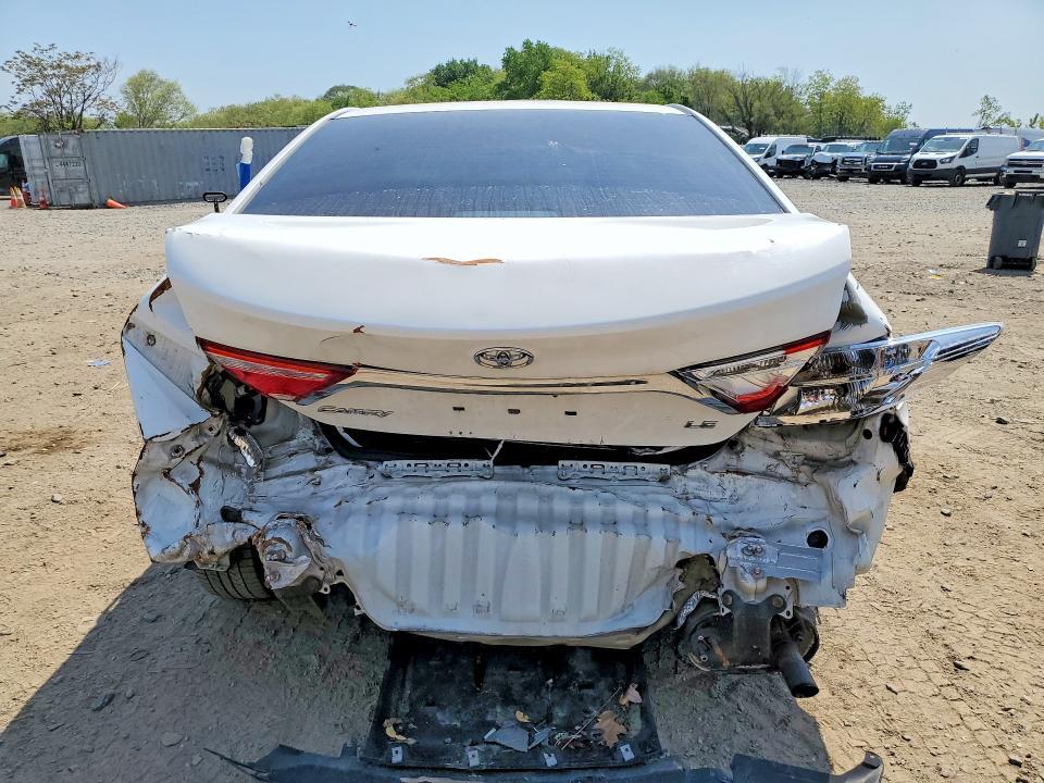 2016 TOYOTA CAMRY LE — Фото 6 из 12