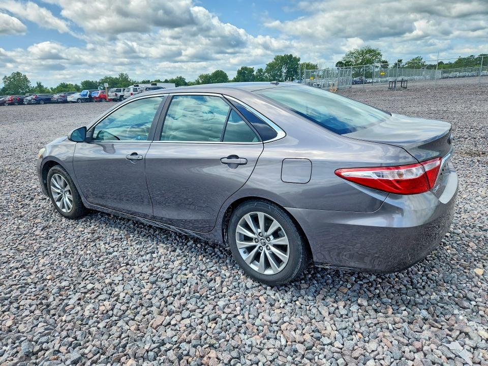2016 TOYOTA CAMRY XLE — Фото 2 из 12