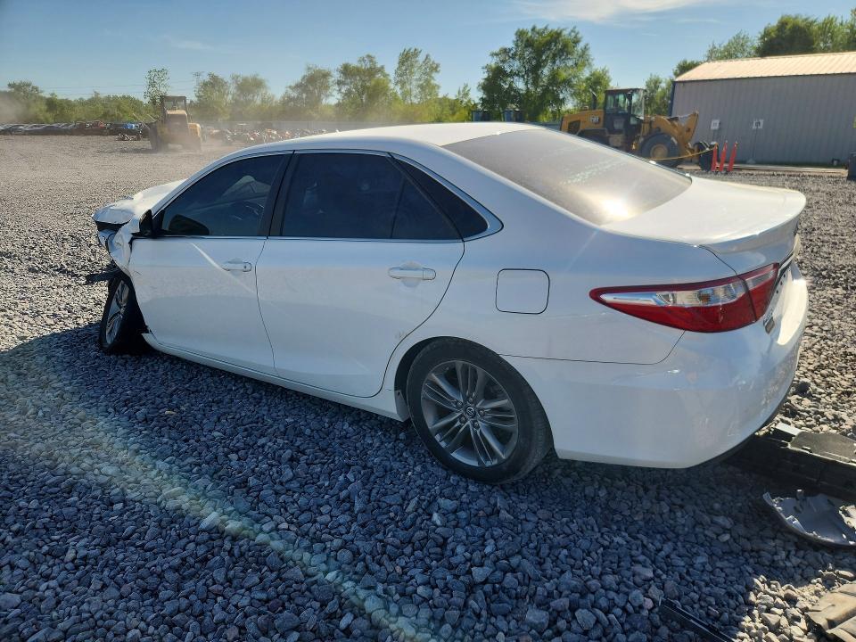 2016 TOYOTA CAMRY SE — Фото 2 из 13