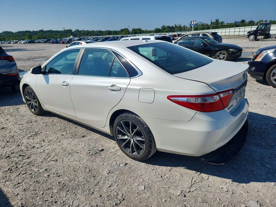2016 TOYOTA CAMRY XSE — Фото 2 из 12