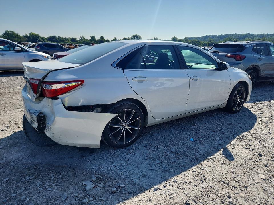 2016 TOYOTA CAMRY XSE — Фото 3 из 12